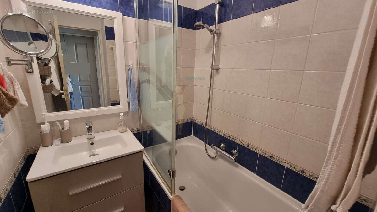 Appartement à LES ISSAMBRES