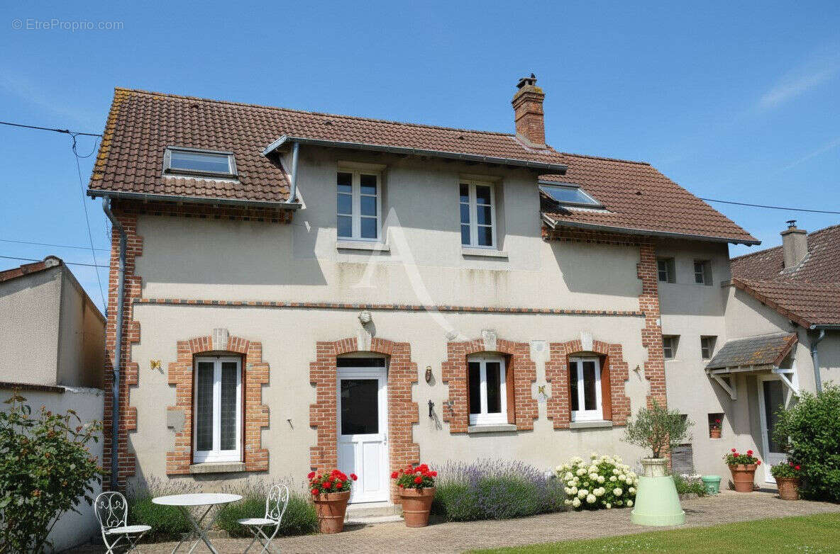 Maison à SALBRIS