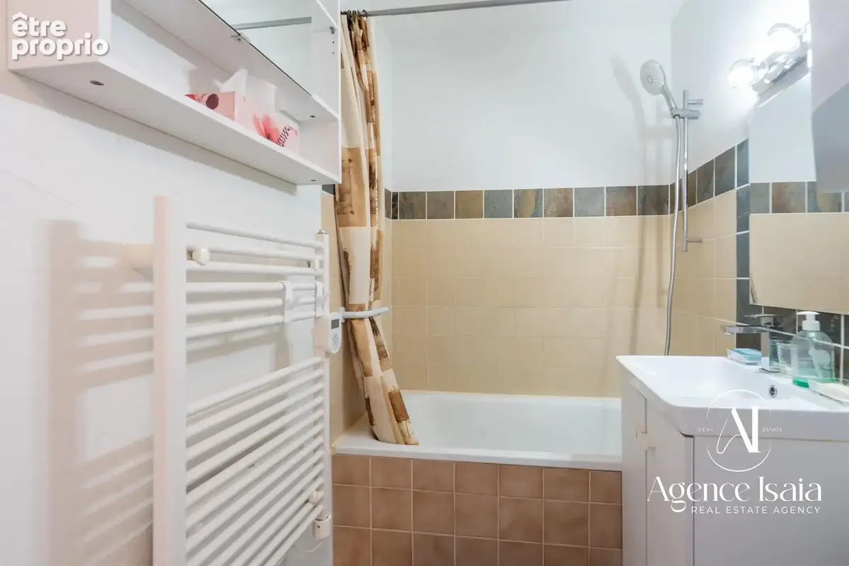 Appartement 29 m² à Bormes-Les-Mimosas  - photo 8
