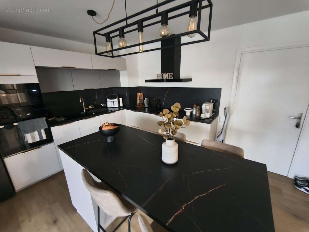 CUISINE - Appartement à NIMES