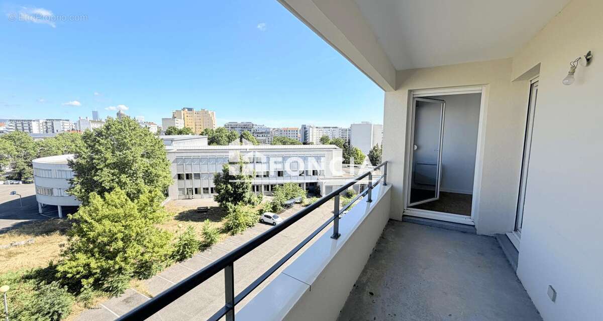 Appartement à LYON-8E