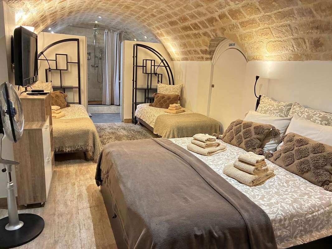 Commerce à PARIS-17E