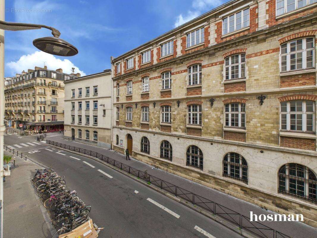 Appartement à PARIS-10E