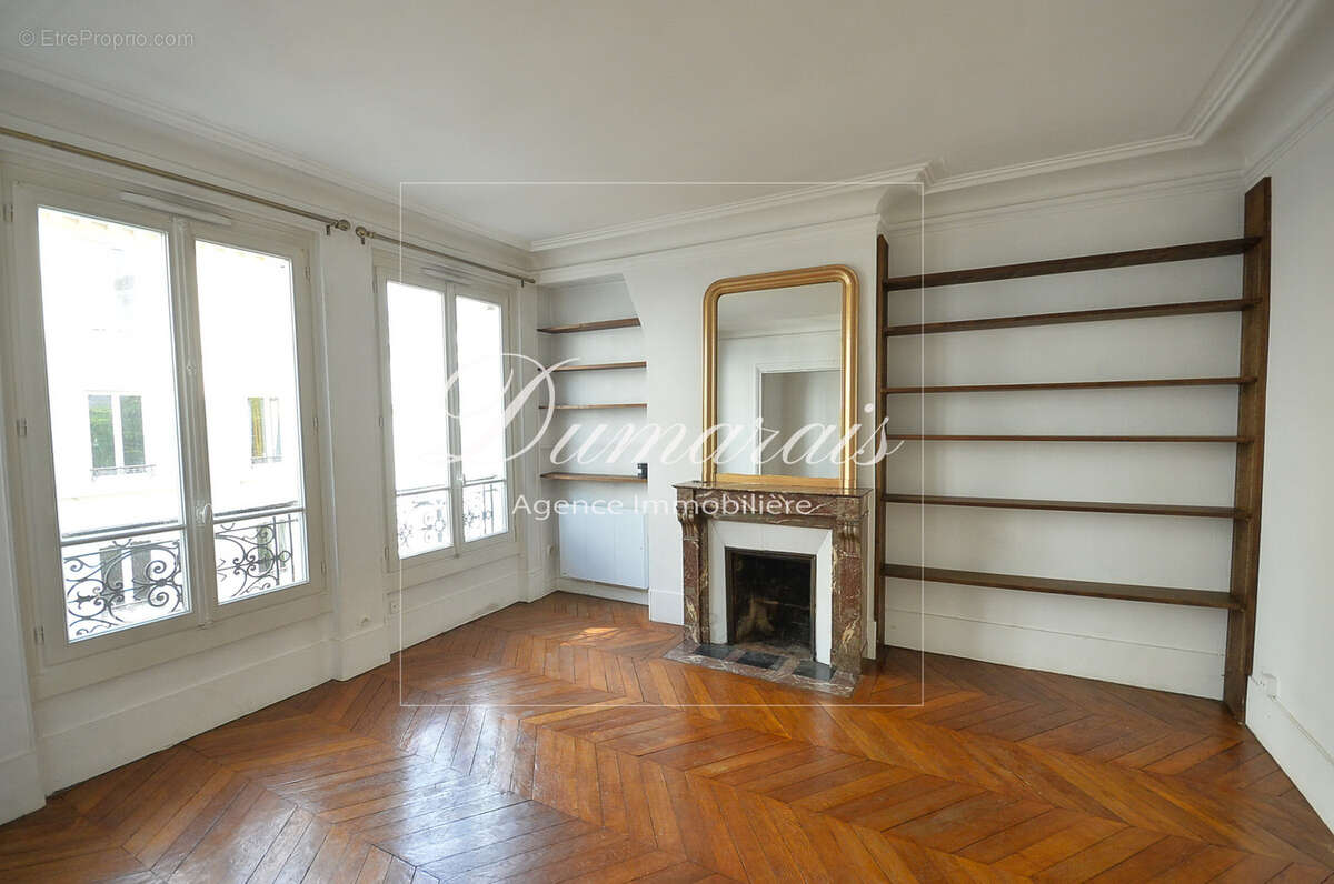 Appartement à PARIS-4E
