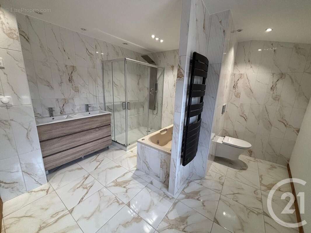 Maison à LA CHAUSSEE-D&#039;IVRY