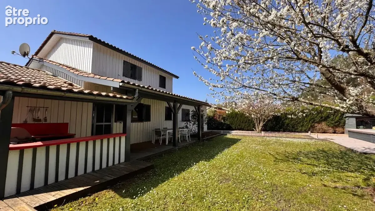 Villa bois en lisiere de forêt avec piscine et jacuzzi - photo 2