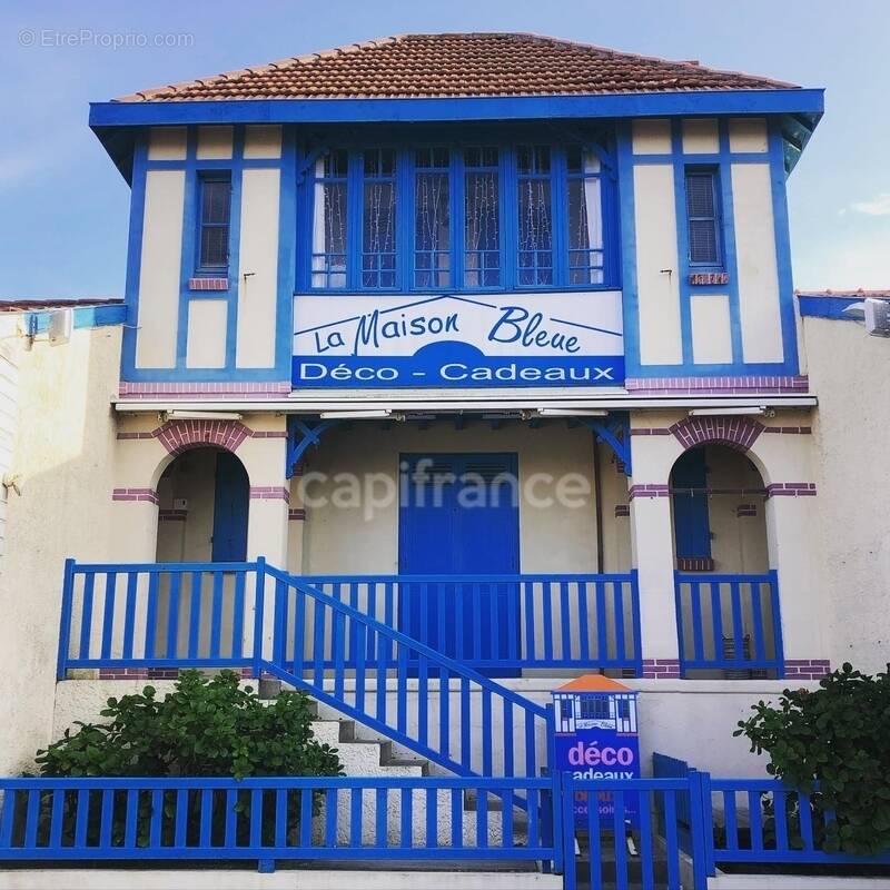 Commerce à LACANAU