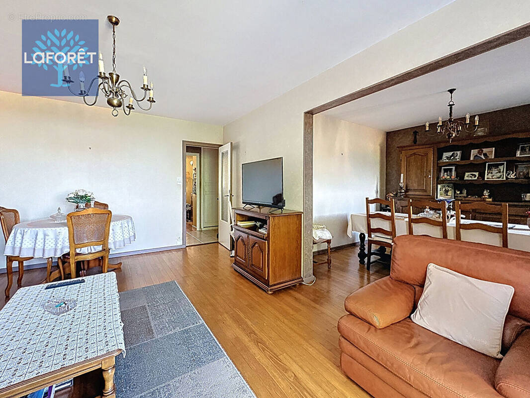 Appartement à IRIGNY