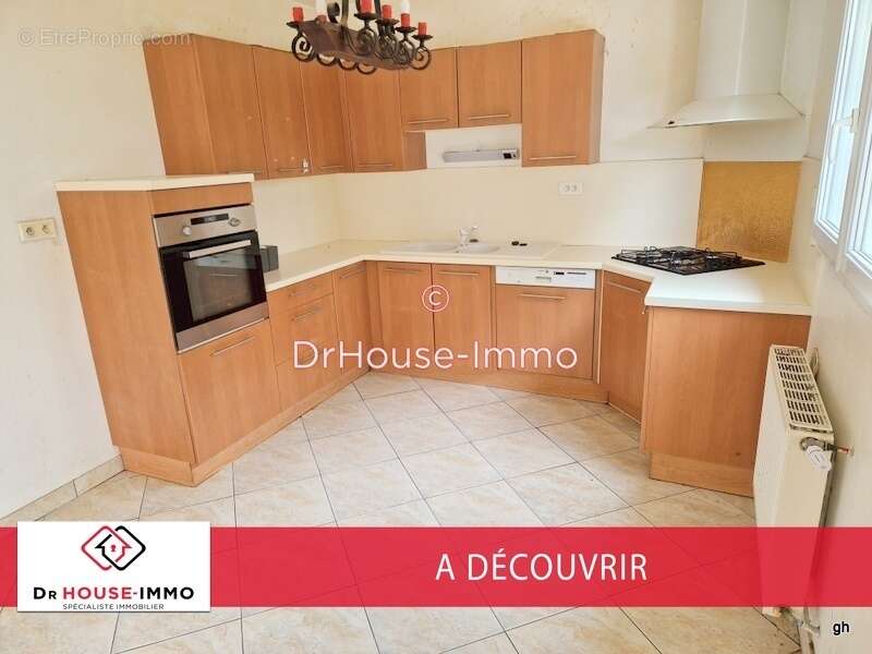 Maison à LOUVIGNE-DU-DESERT