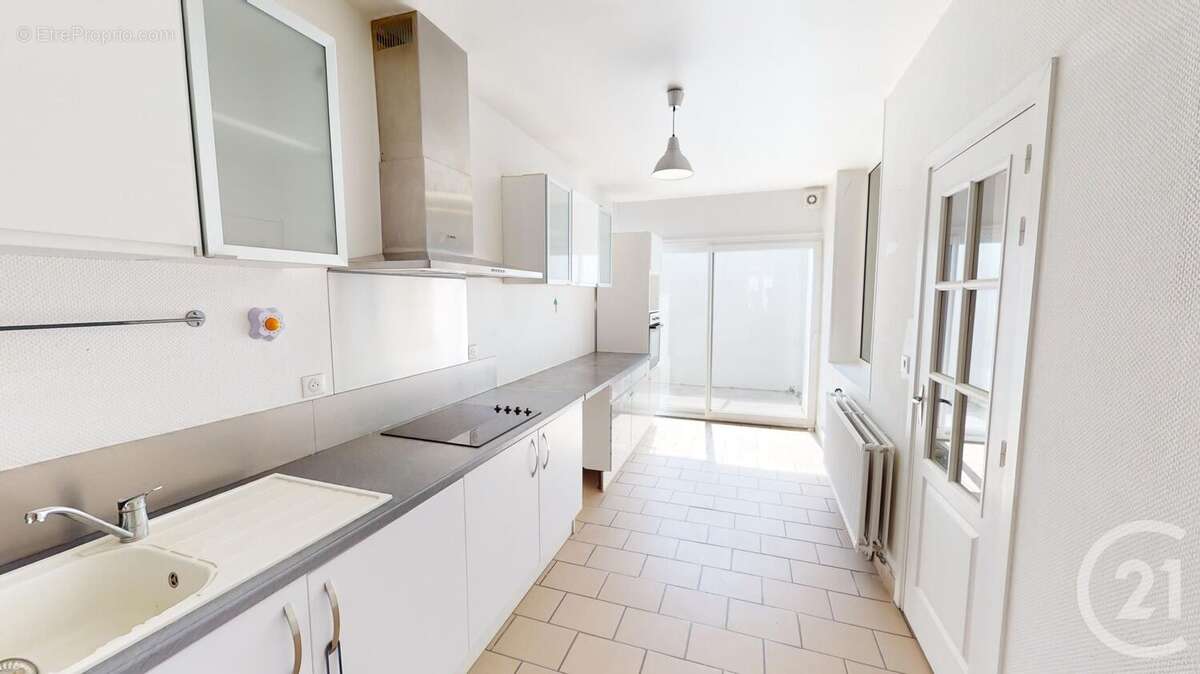 Maison à SAINT-QUENTIN