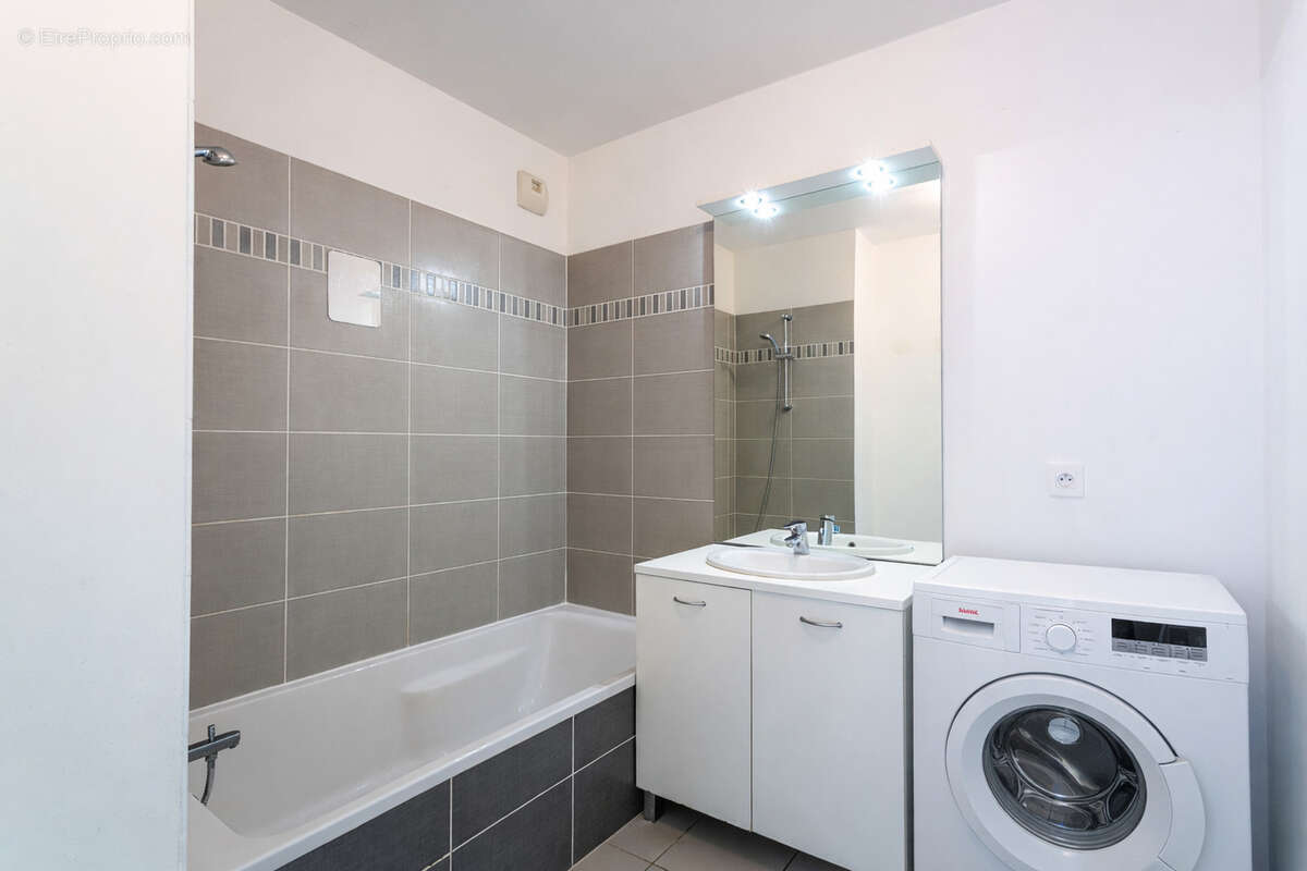 Appartement à LENTILLY