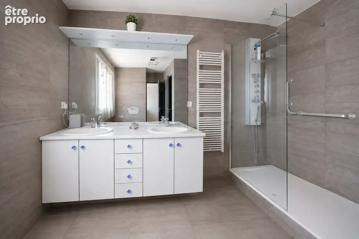 Maison 195 m² à Gerzat  - photo 6