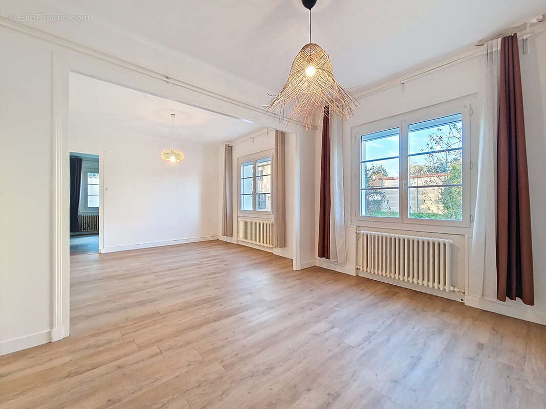 Maison à SAINT-SYMPHORIEN-D&#039;OZON