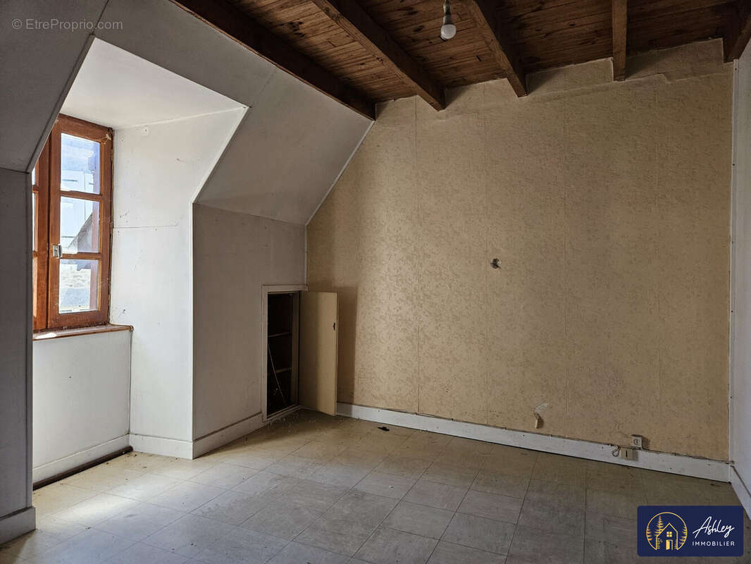 Maison 85 m² à Chirac-Bellevue  - photo 4