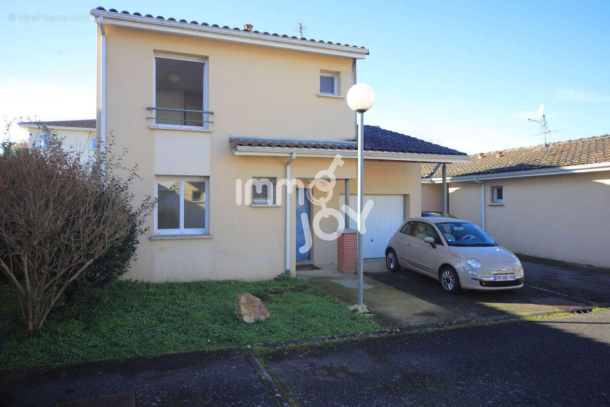 Maison à SAINT-LYS