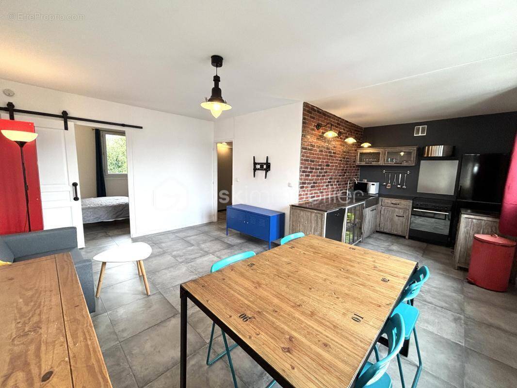 Appartement à FRESNES