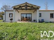 Photo 1 - Maison à PUYRAVAULT
