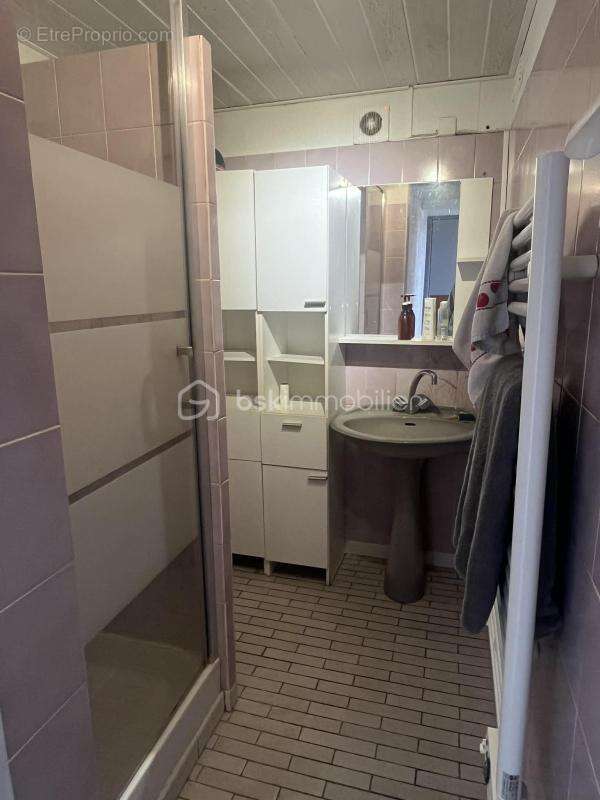 Maison à VILLENEUVE-SUR-YONNE