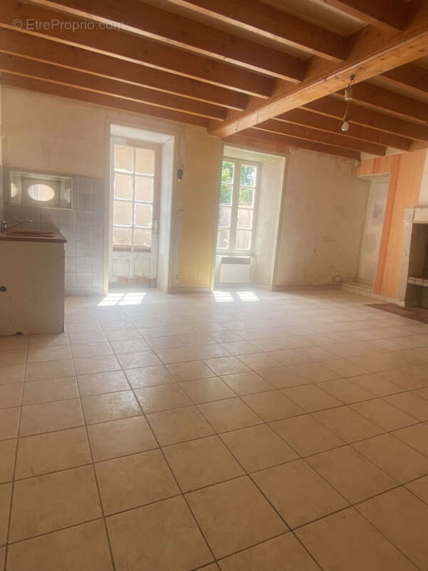 Maison 2 chambres 63 m2 garage dependance - photo 4