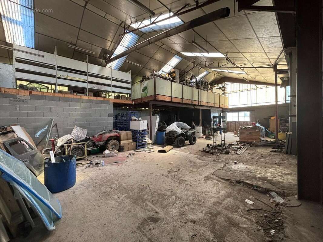 Photo 5 - Commerce à LE BOUCHAUD