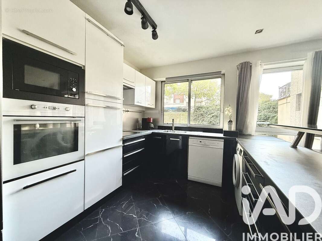 Photo 5 - Appartement à COURBEVOIE