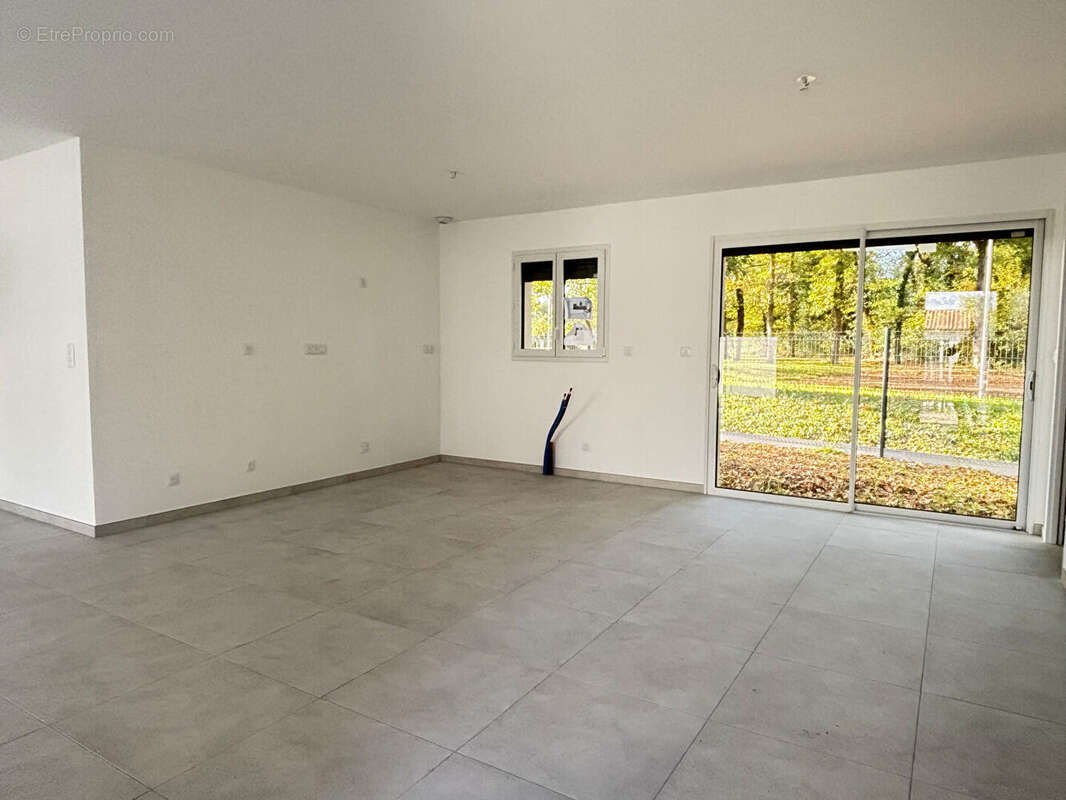 Maison à SAINT-SULPICE-DE-ROYAN