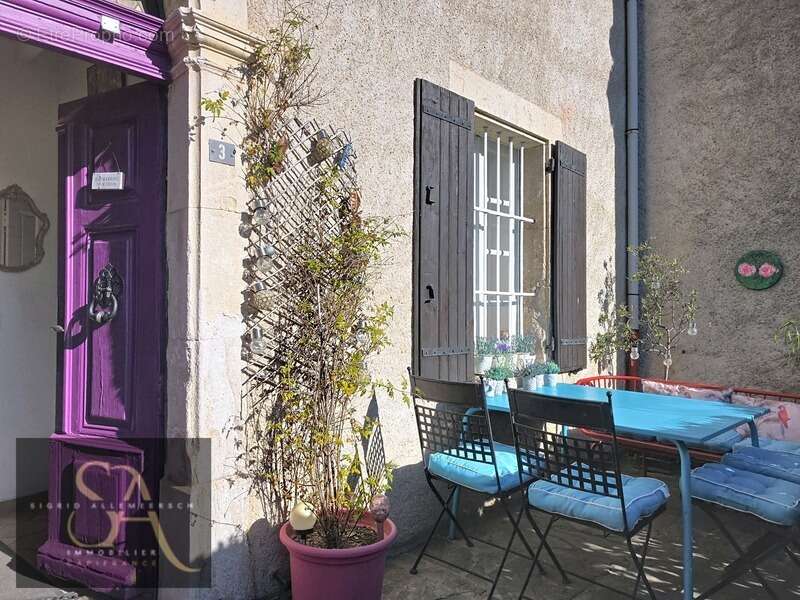 Maison à VILLARDONNEL