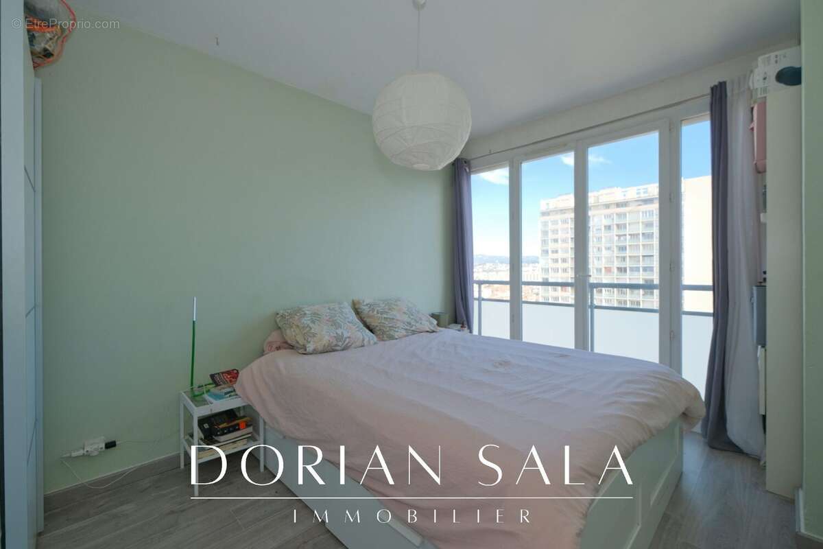 Appartement à MARSEILLE-9E