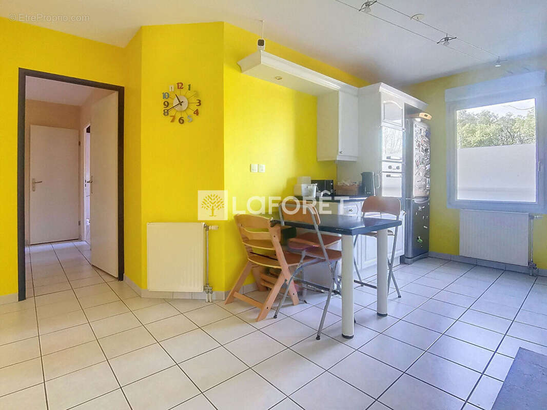 Appartement à MIRIBEL