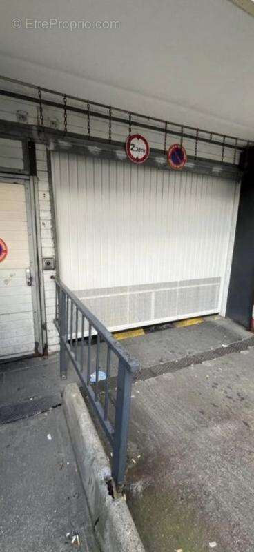 Parking à PARIS-19E