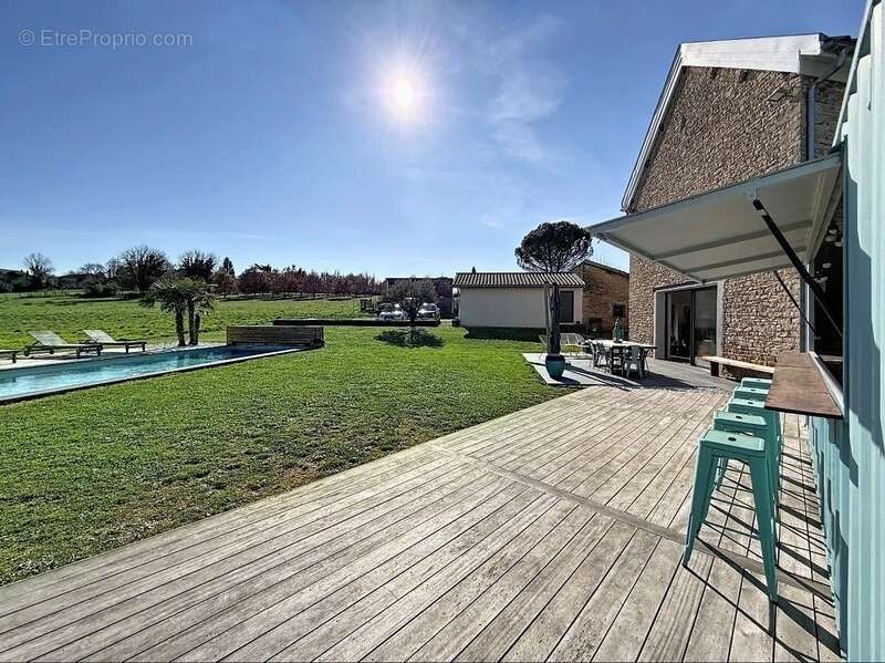 Maison à SAINT-MARCEL-BEL-ACCUEIL