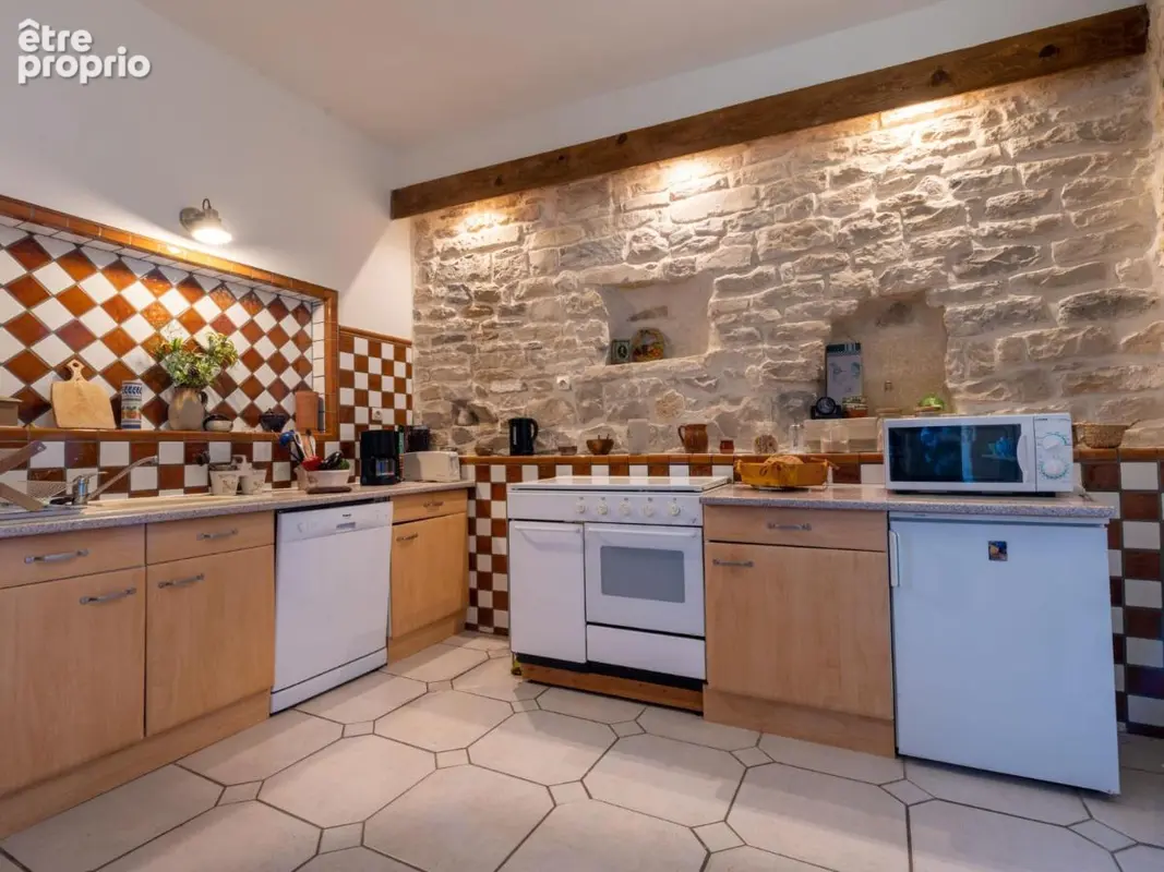 Appartement atypique en pierres à vendre à Calvisson - photo 5