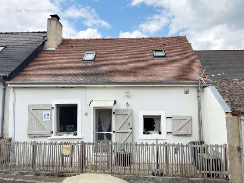 Maison à LA SUZE-SUR-SARTHE