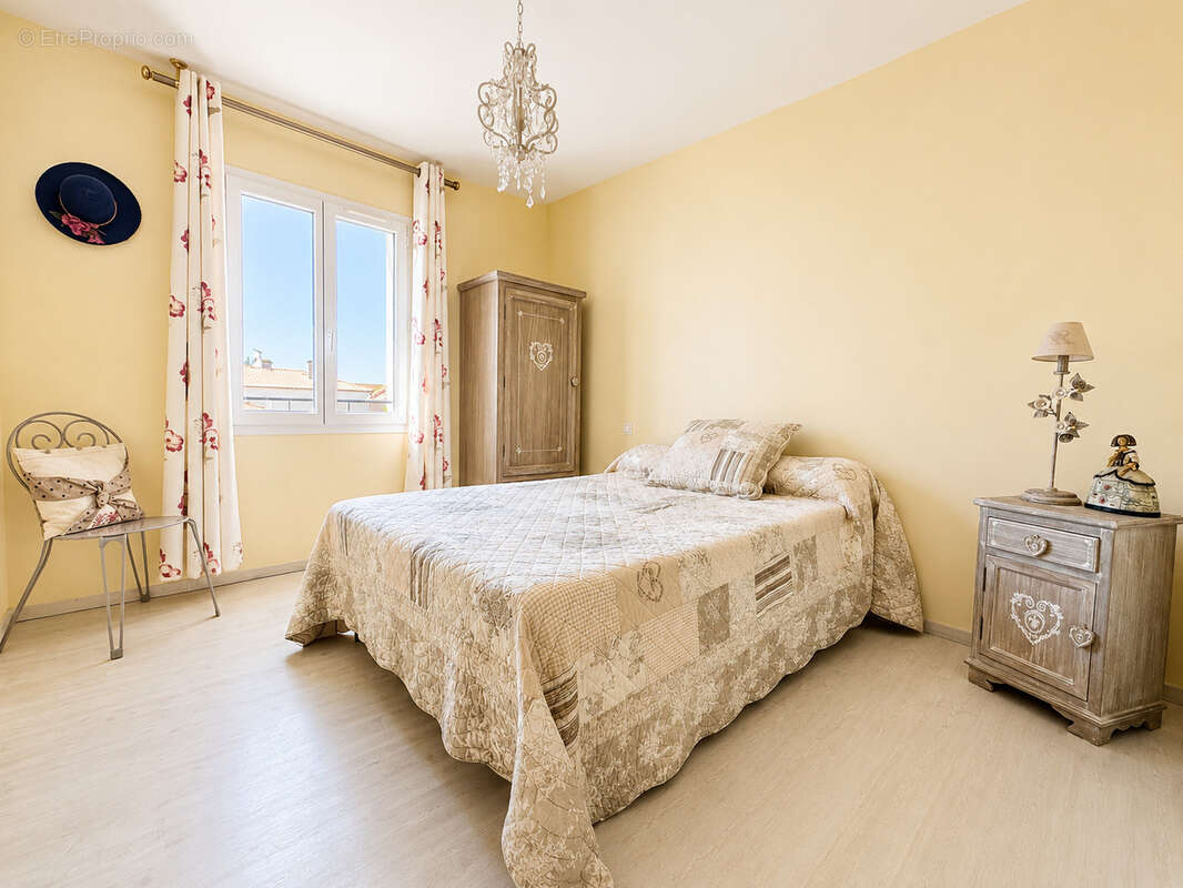 Valreas centre - villa - quartier calme - photo 20
