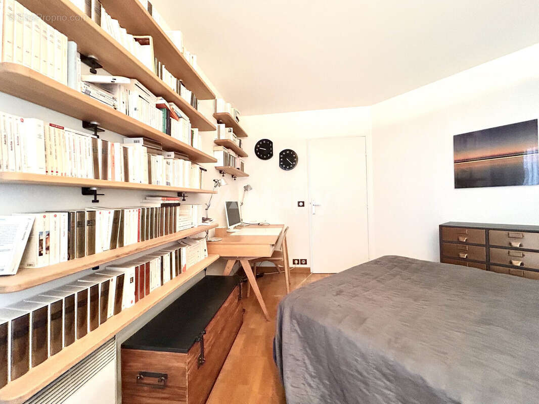 Appartement à PARIS-19E