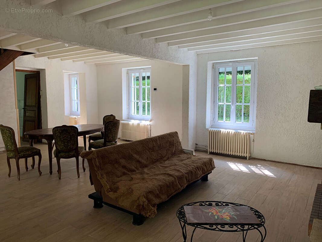 Maison à CIRES-LES-MELLO