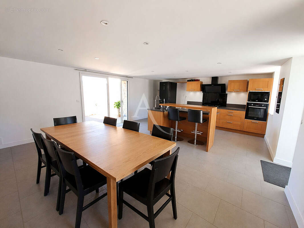 Maison à LES HERBIERS