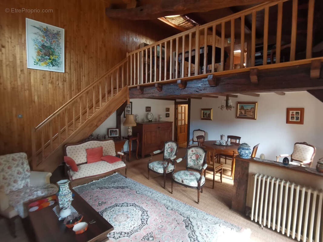 Maison à CHASSENEUIL-SUR-BONNIEURE