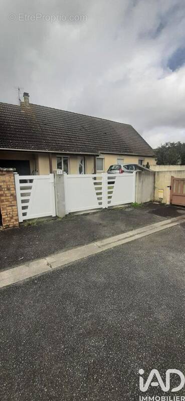 Photo 1 - Maison à ANGERVILLE-LA-CAMPAGNE