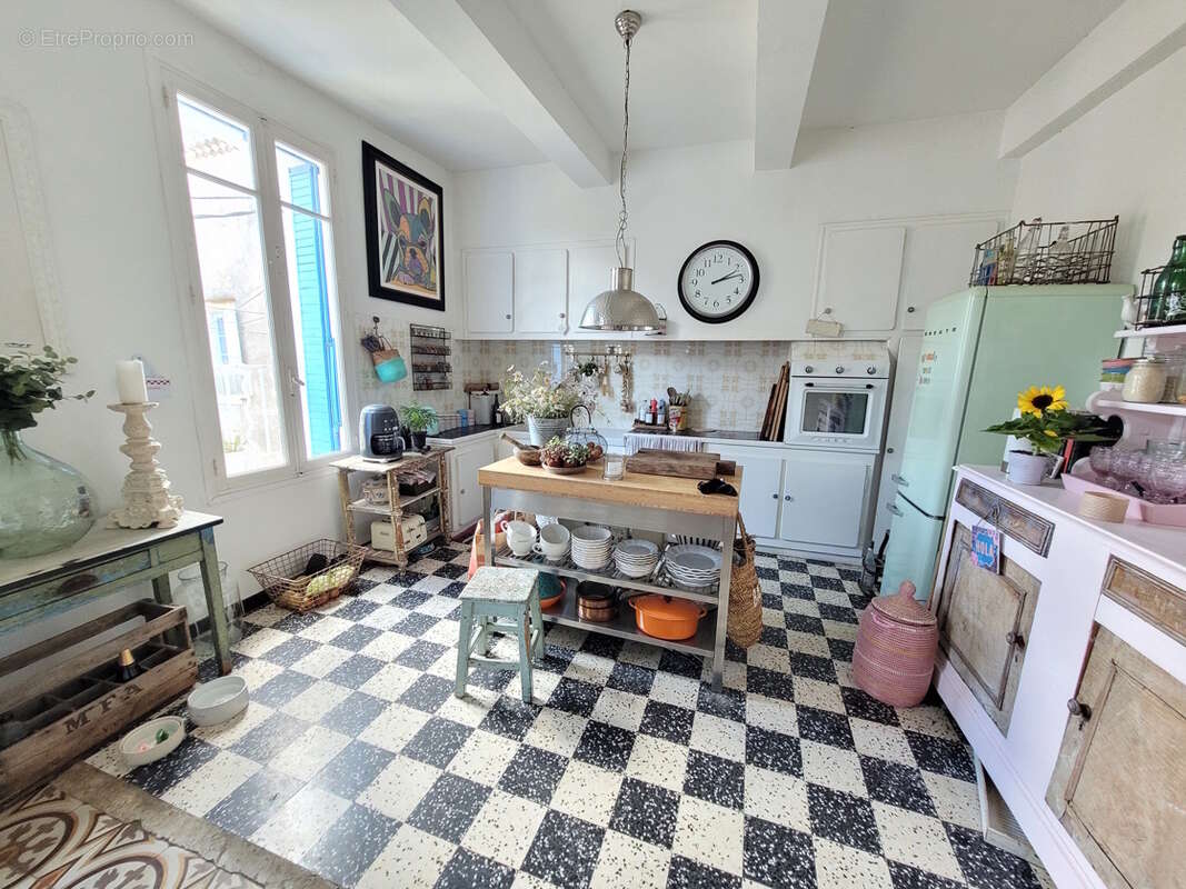 Maison à SAINT-GENIES-DE-FONTEDIT