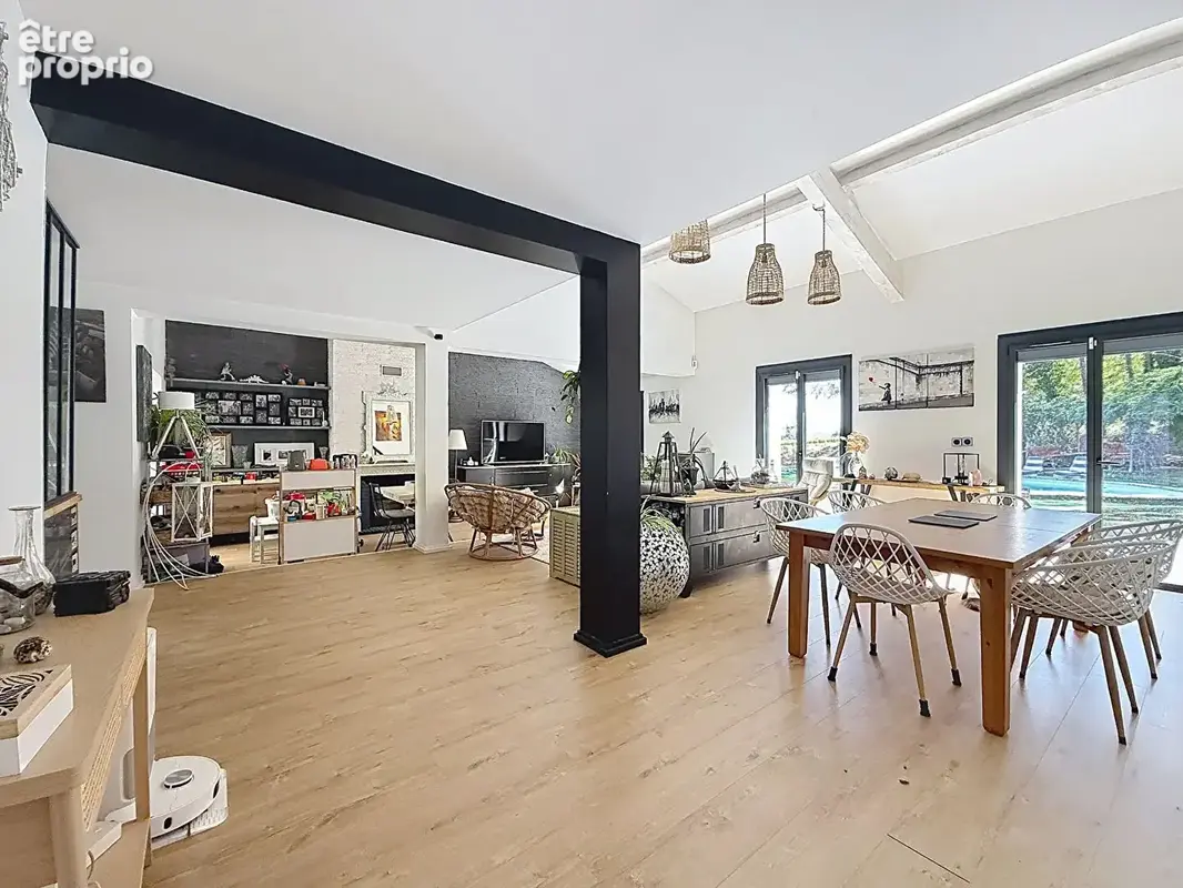 Charmante villa dans un écrin de verdure au calme , 3 chambre et un T2 indépendant, sous sol, piscine. - photo 11