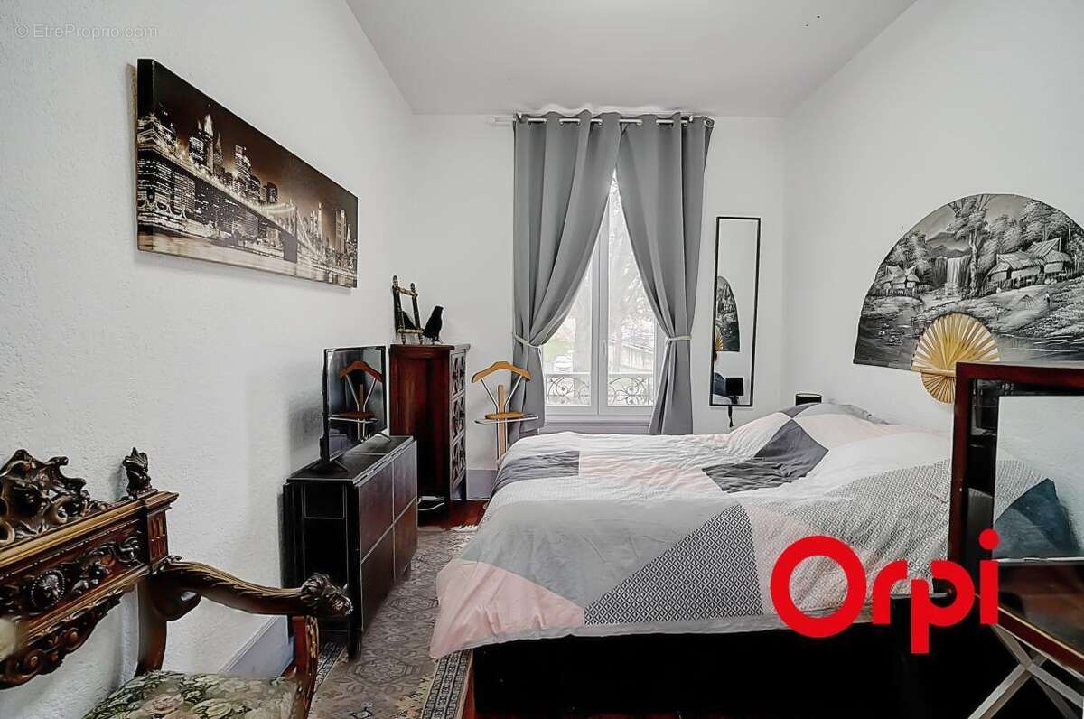 Appartement à NEUVILLE-SUR-SAONE