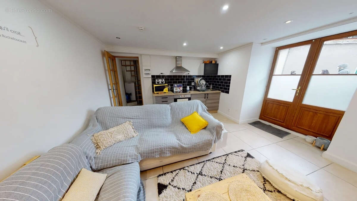 Appartement à FROGES