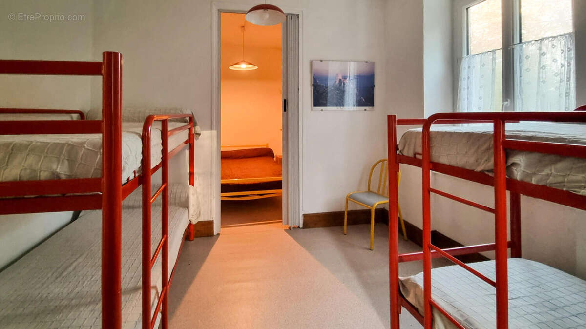 chambre apartement - Maison à SAISSAC