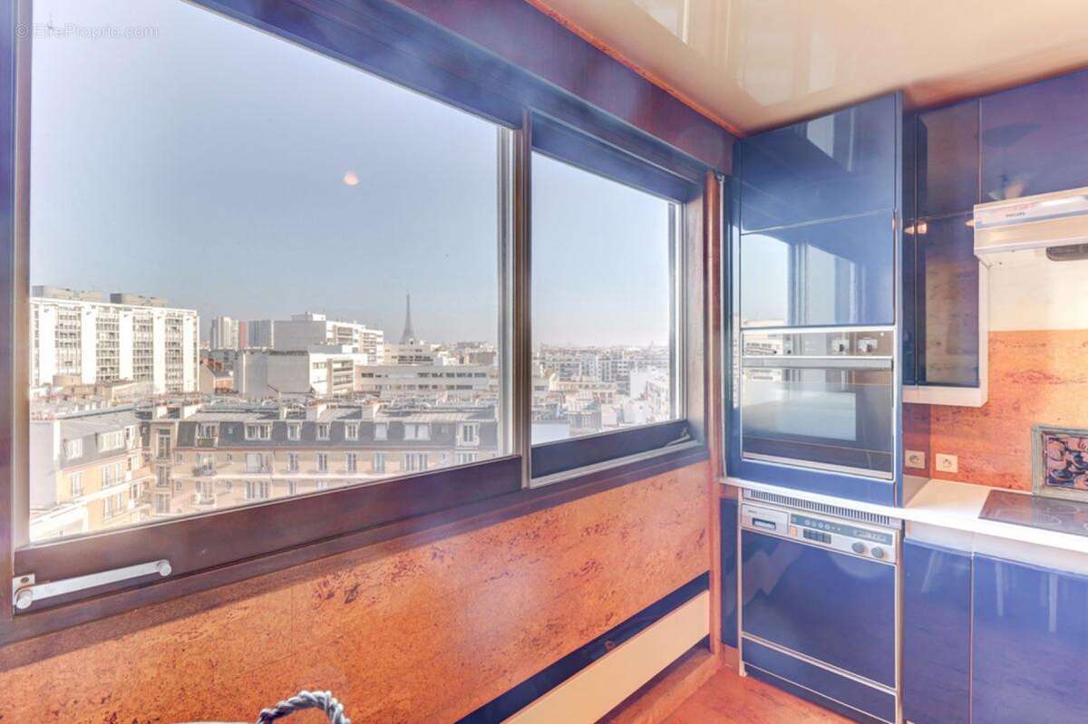 Appartement à PARIS-15E