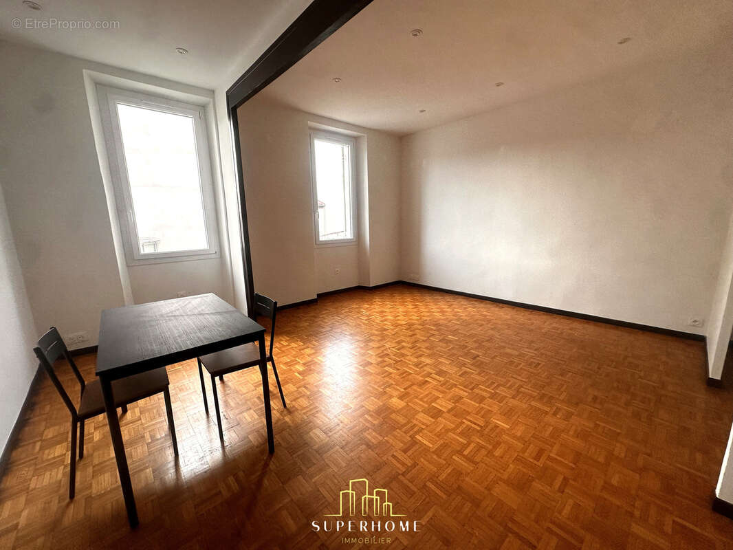 Appartement à MARSEILLE-8E