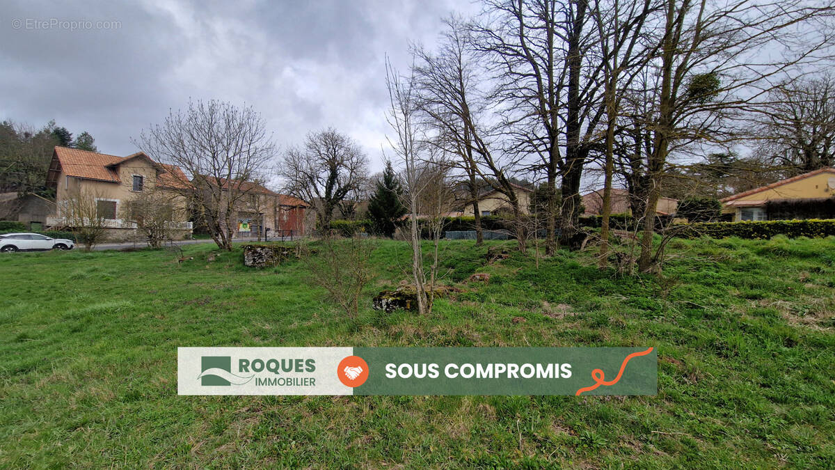 Terrain à LE CAYLAR