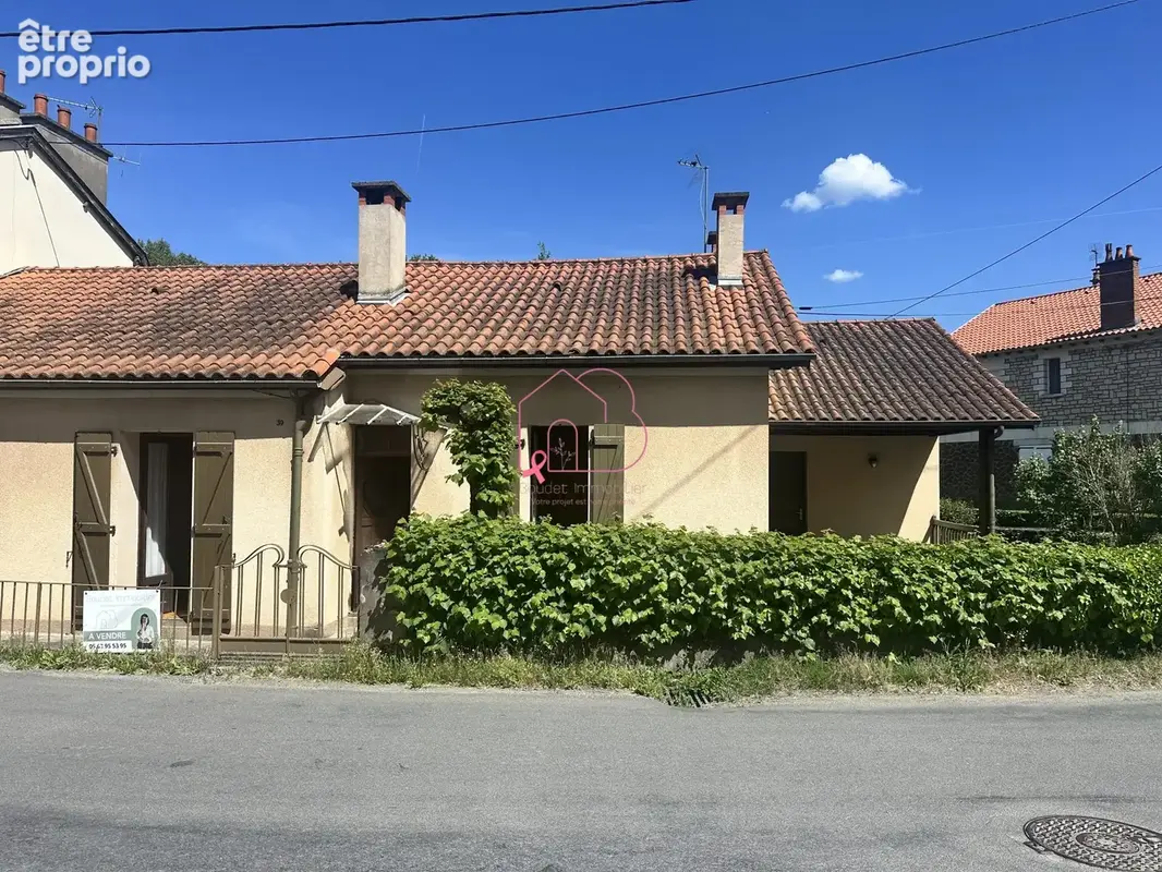 Maison à DECAZEVILLE