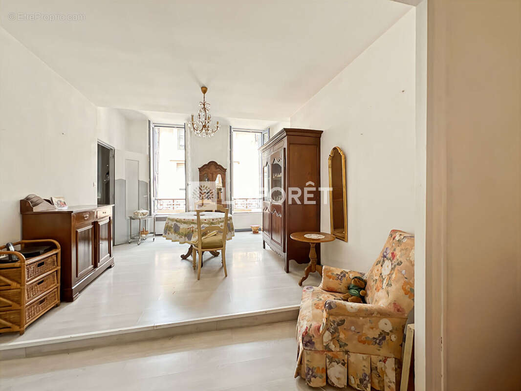Appartement T2 à vendre à Moissac - Proximité commerces et écoles - photo 2