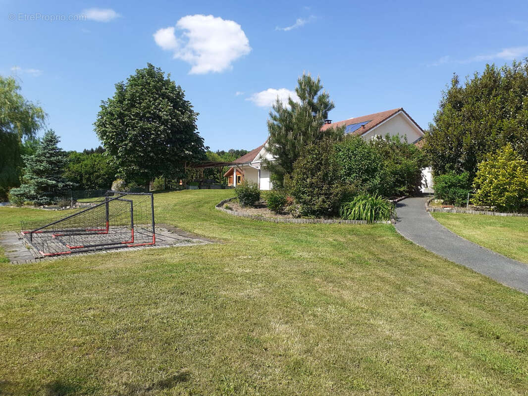 Maison à FONTAINE-LES-CLERVAL